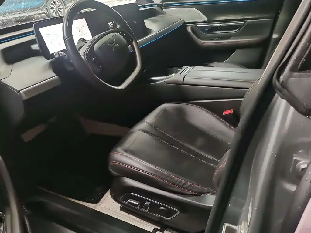 Xpeng P7 2022 model 670N+ купить на сайте DeffCars