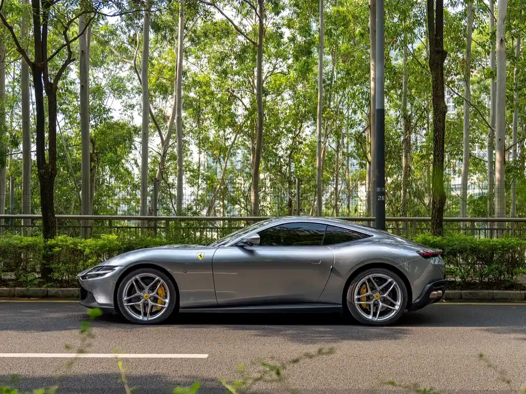 Roma 2020 3.9T V8 купить на сайте DeffCars