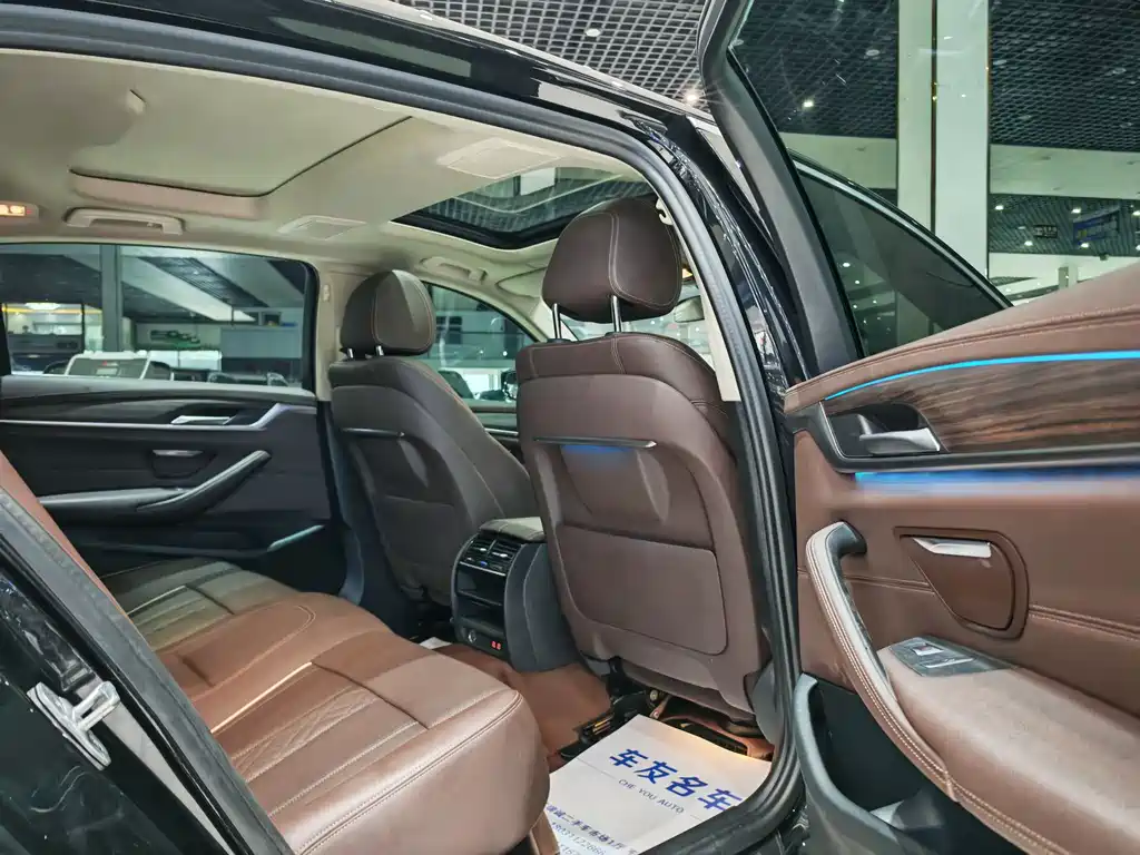 BMW 5 Series New Energy 2021 Model 535Le Luxury Package купить на сайте DeffCars