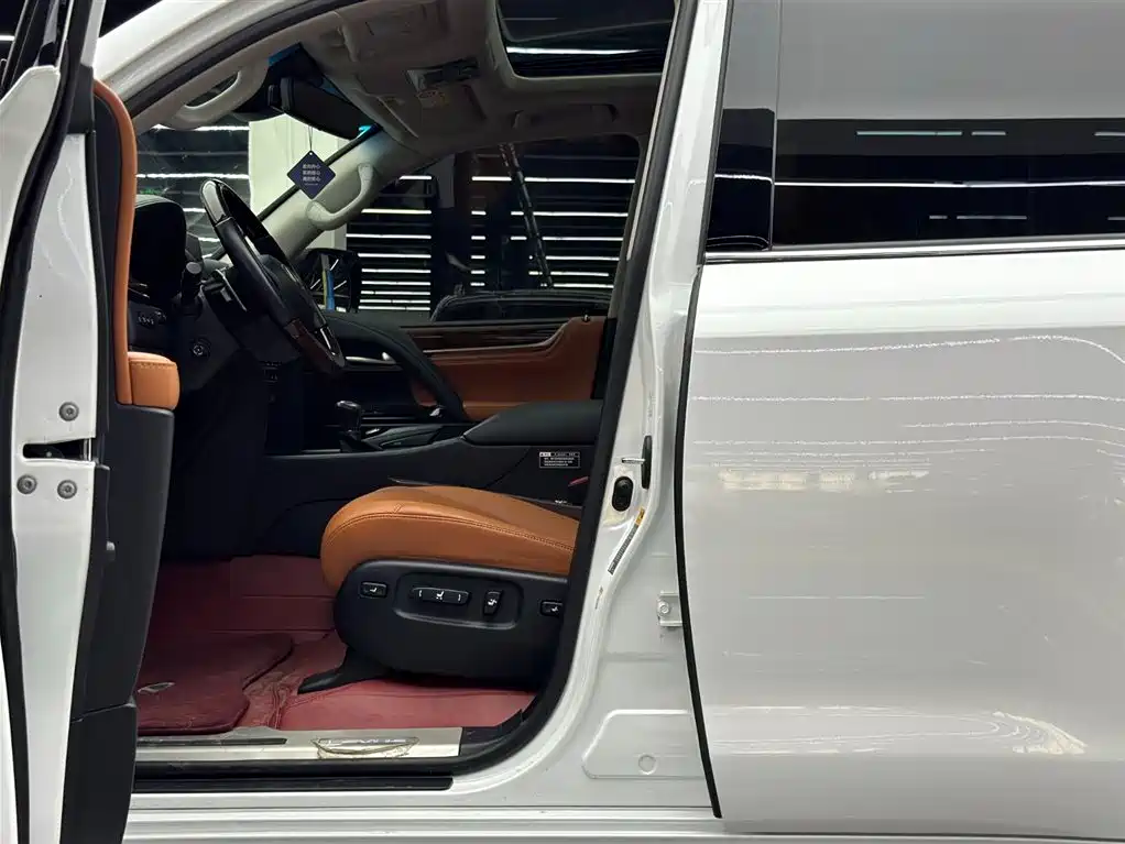 Lexus LX 2019 570 Premium Luxury Edition купить на сайте DeffCars