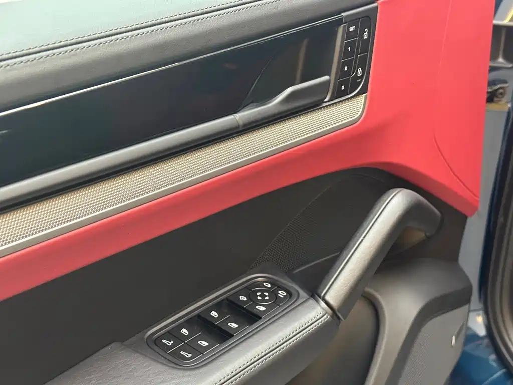 Cayenne 2024 Cayenne Coupé 3.0T купить на сайте DeffCars