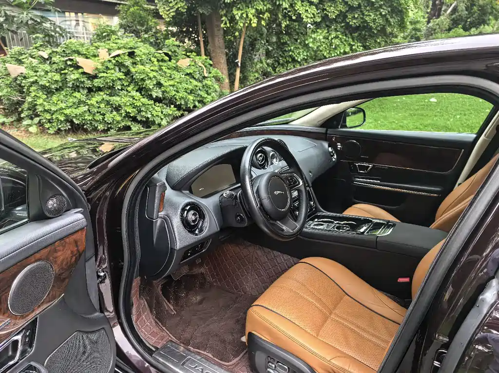 Jaguar XJ 2014 XJL 3.0 SC 2WD Exclusive Business Edition купить на сайте DeffCars