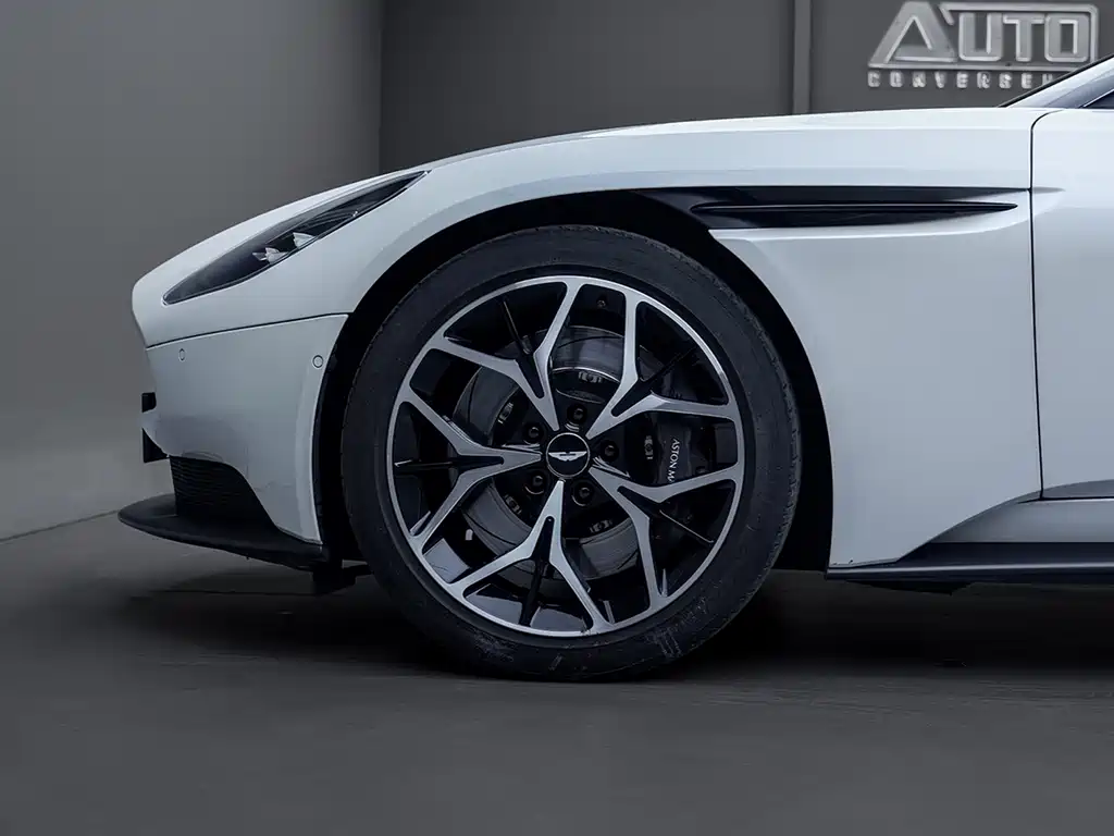 Aston Martin DB11 2019 4.0T V8 Coupe купить на сайте DeffCars