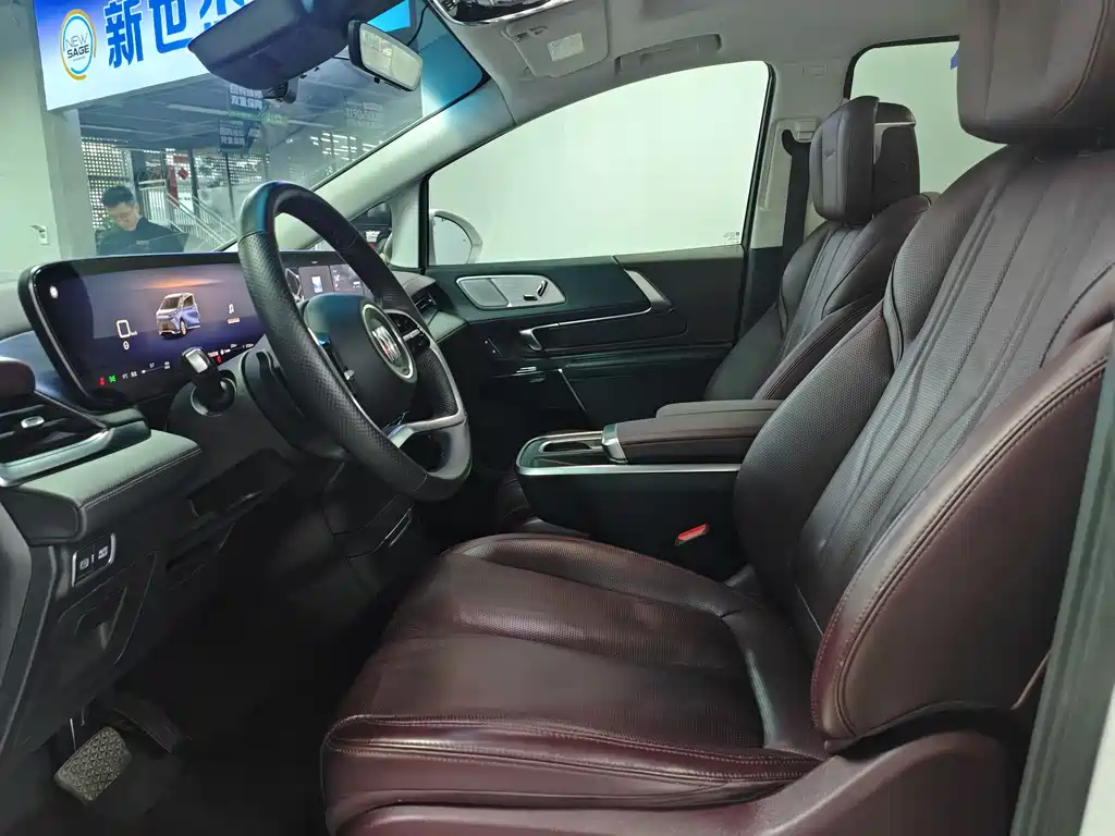 Century 2023 2.0T Six-seater Yuanshi Edition купить на сайте DeffCars