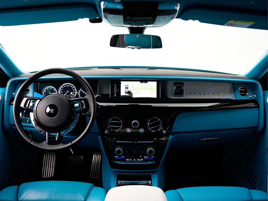 Phantom 2018 6.7T long wheelbase version купить на сайте DeffCars