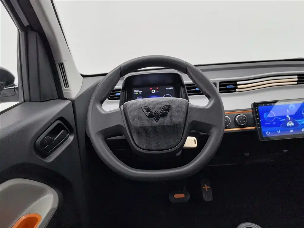 Hongguang MINIEV 2020 Free Model Lithium Iron Phosphate купить на сайте DeffCars