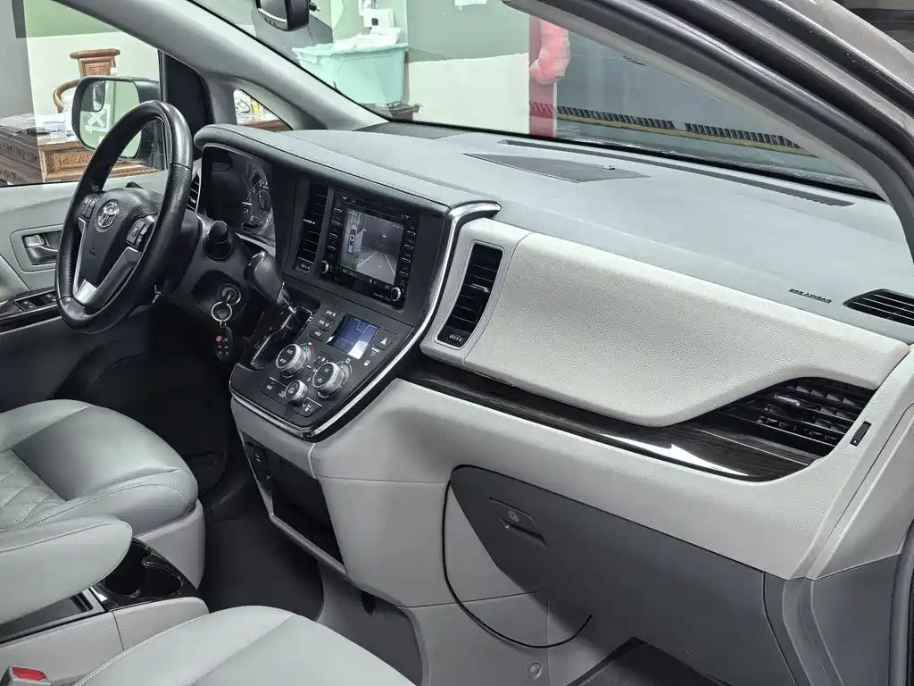 SIENNA 2015 3.5L 2WD L купить на сайте DeffCars