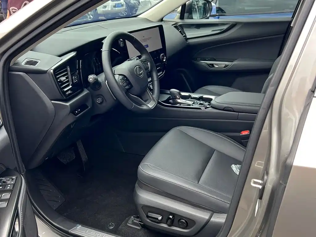 Lexus NX New Energy 2024 400h+ Changyue Edition купить на сайте DeffCars