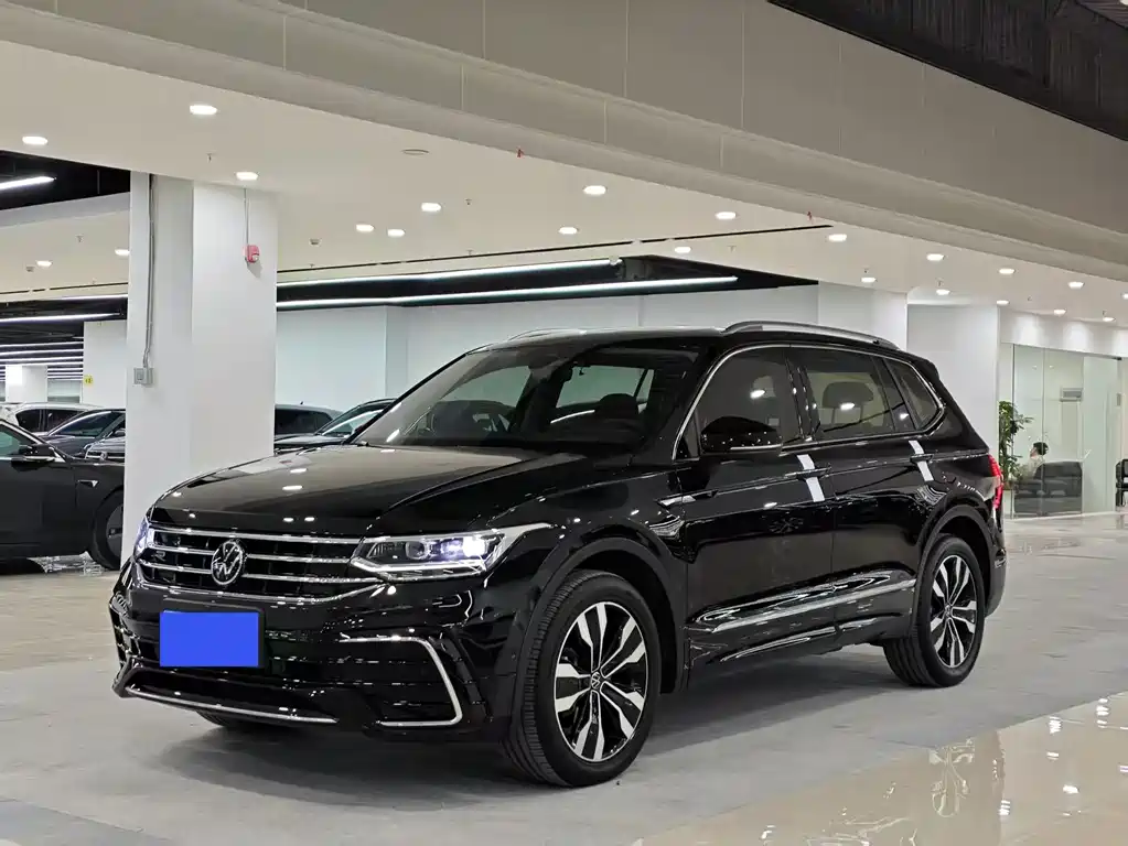 Tiguan L 2023 330TSI automatic two-wheel drive R-Line version купить на сайте DeffCars