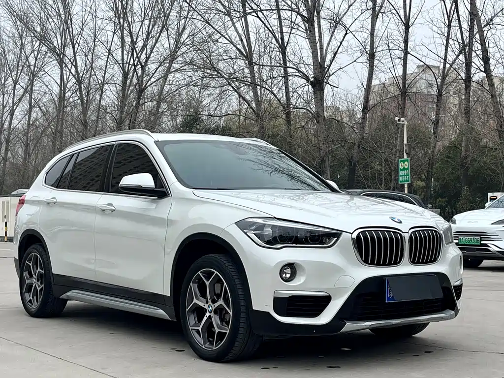 BMW X1 2019 sDrive18Li Exclusive Model купить на сайте DeffCars