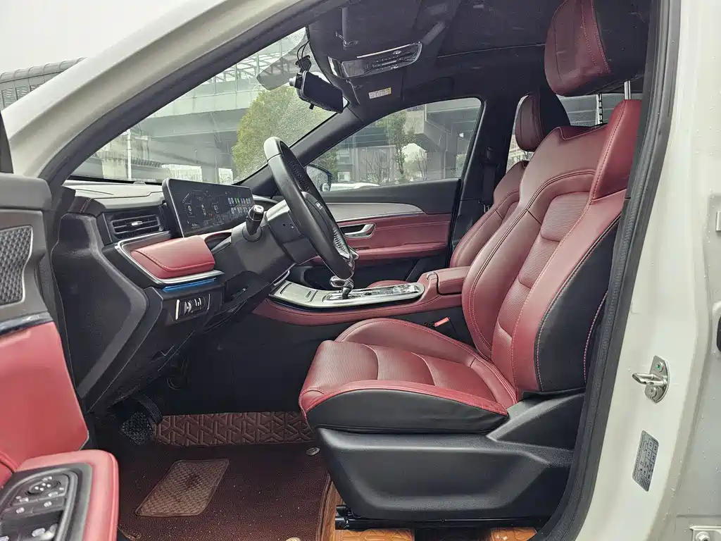 Jietu X70 PLUS 2021 facelift 1.5T DCT Mountain PRO 7 seats купить на сайте DeffCars