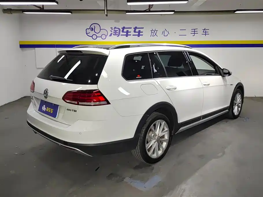 Golf imported 2019 1.8TSI travel version купить на сайте DeffCars