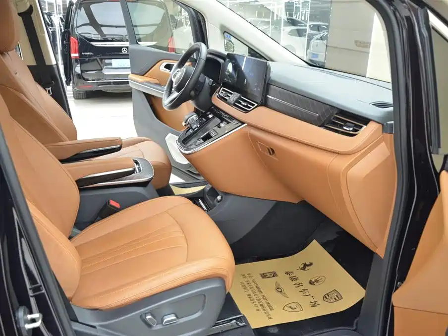Hongqi HQ9 PHEV 2024 2.0T four-wheel drive business version купить на сайте DeffCars