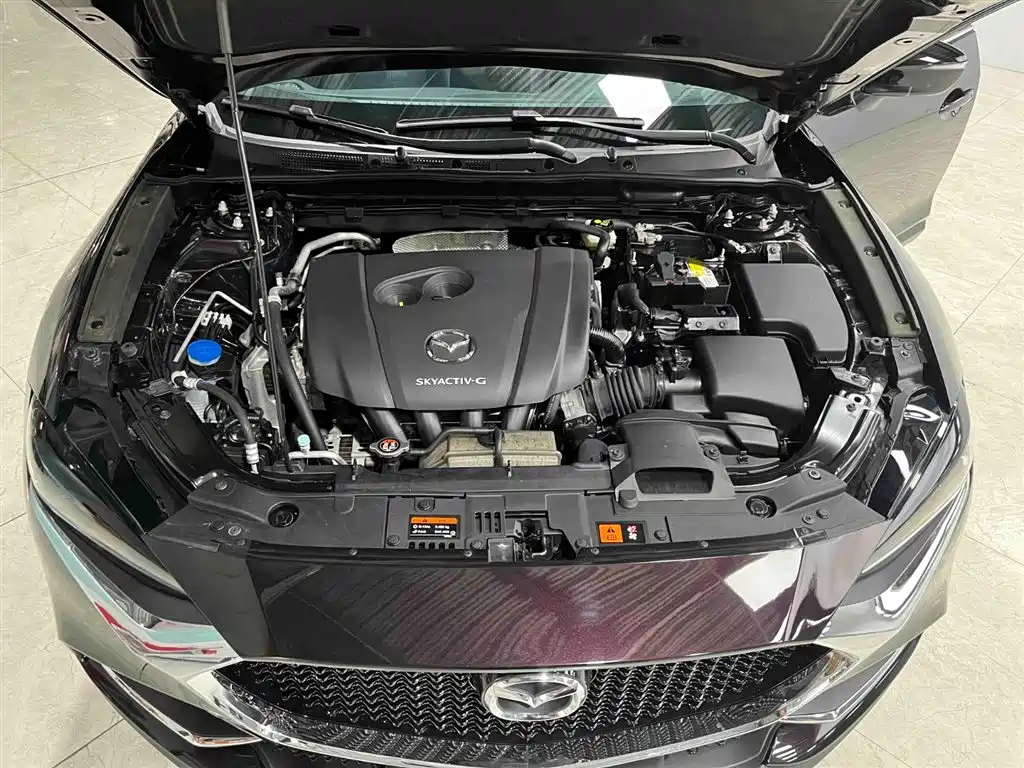Mazda CX-4 2021 2.0L automatic two-wheel drive Blue Sky Vitality Edition купить на сайте DeffCars