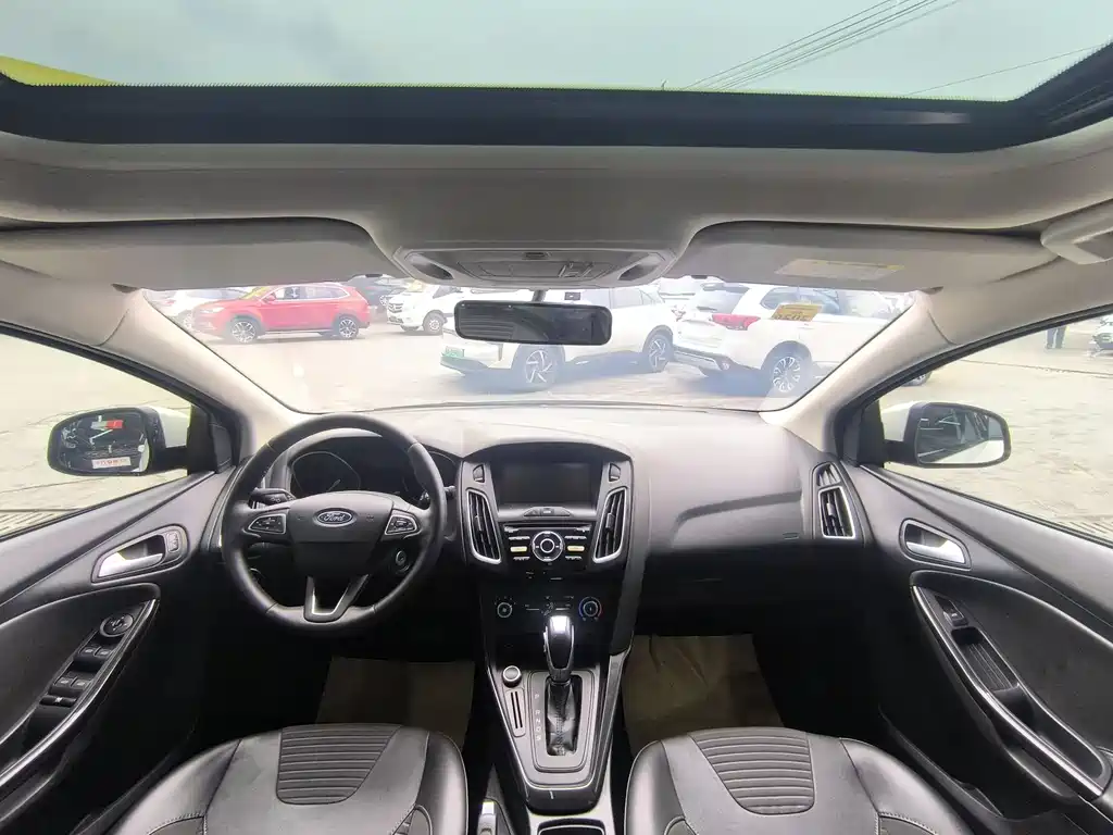 Focus 2018 sedan classic 1.6L automatic stylish smart mobility version купить на сайте DeffCars