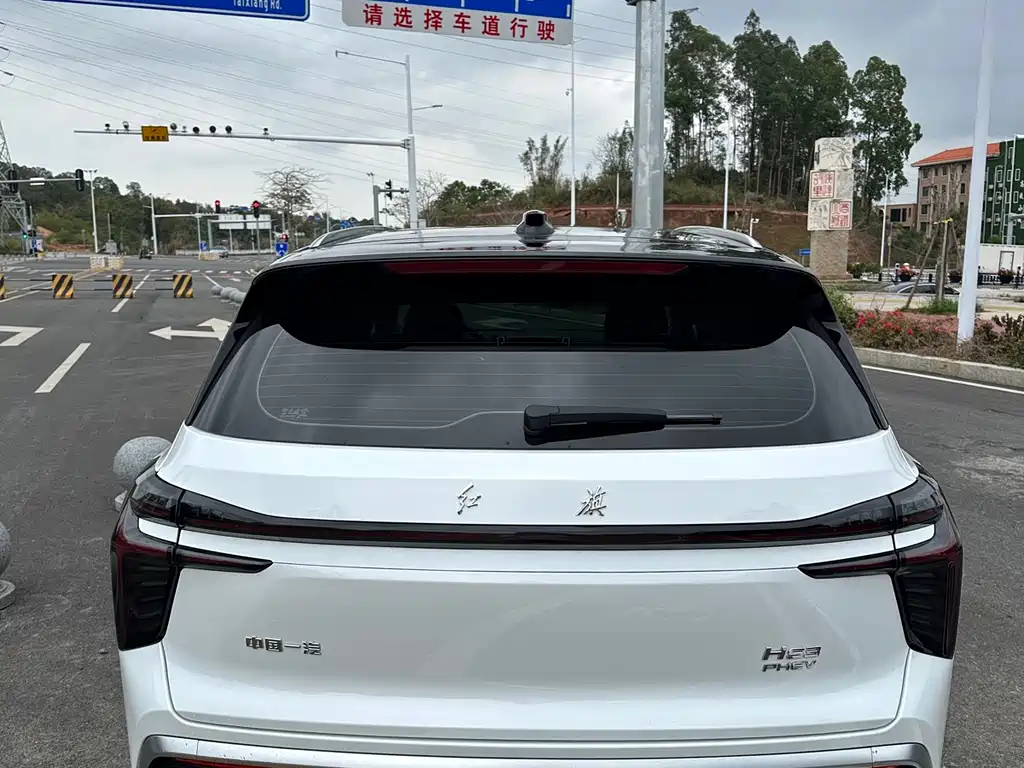 Hongqi HS3 PHEV 2025 117km Jinwei Edition купить на сайте DeffCars