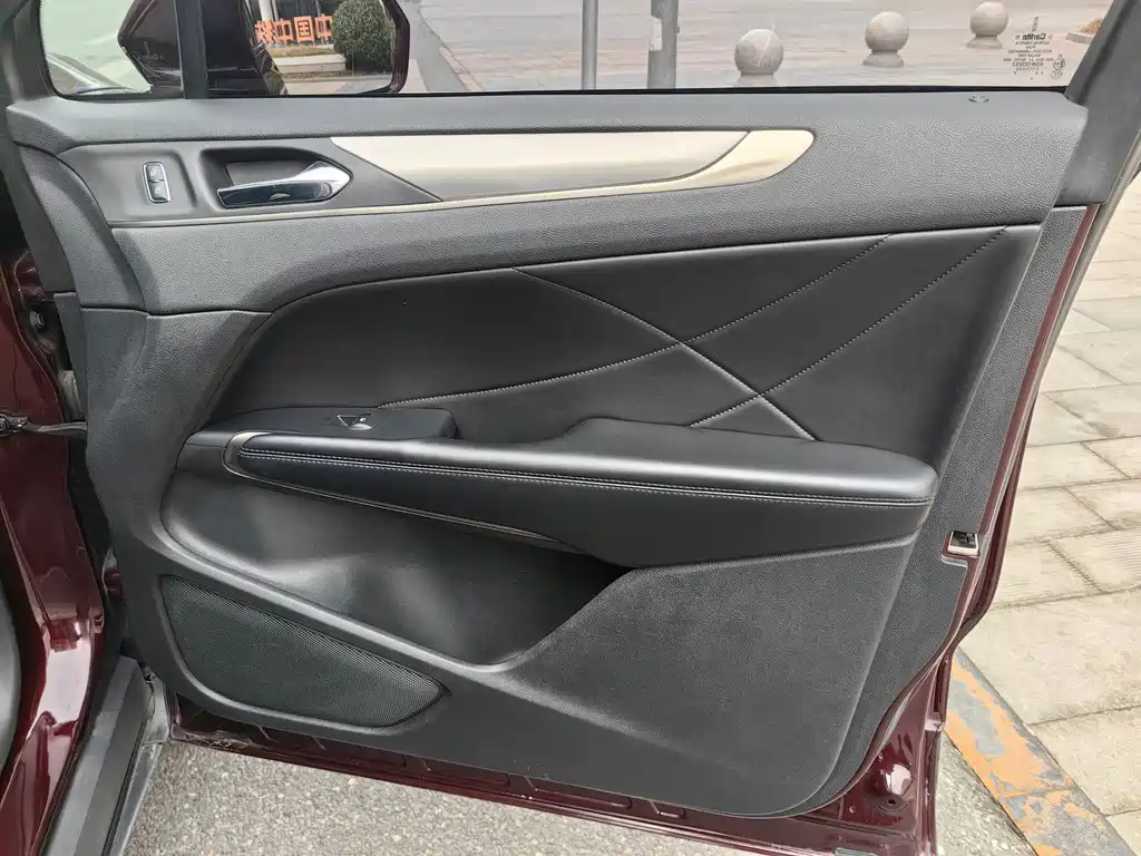 Lincoln MKC 2017 2.0T 2WD Exclusive Edition купить на сайте DeffCars