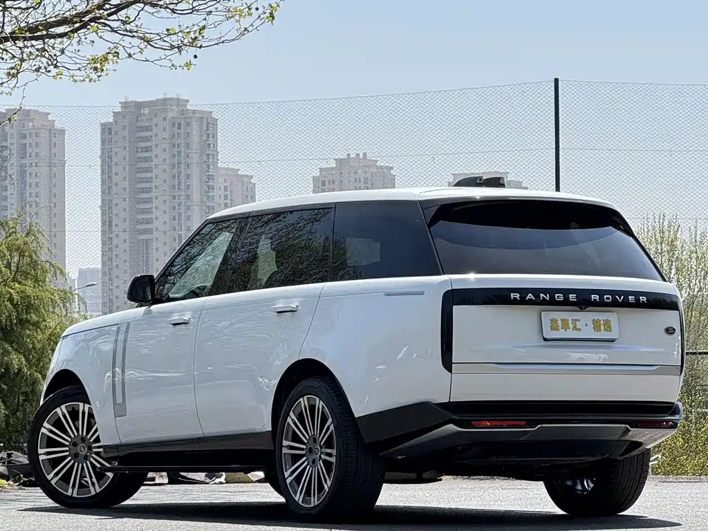 Range Rover 2024 3.0 L6 400PS Genesis Extended Edition купить на сайте DeffCars