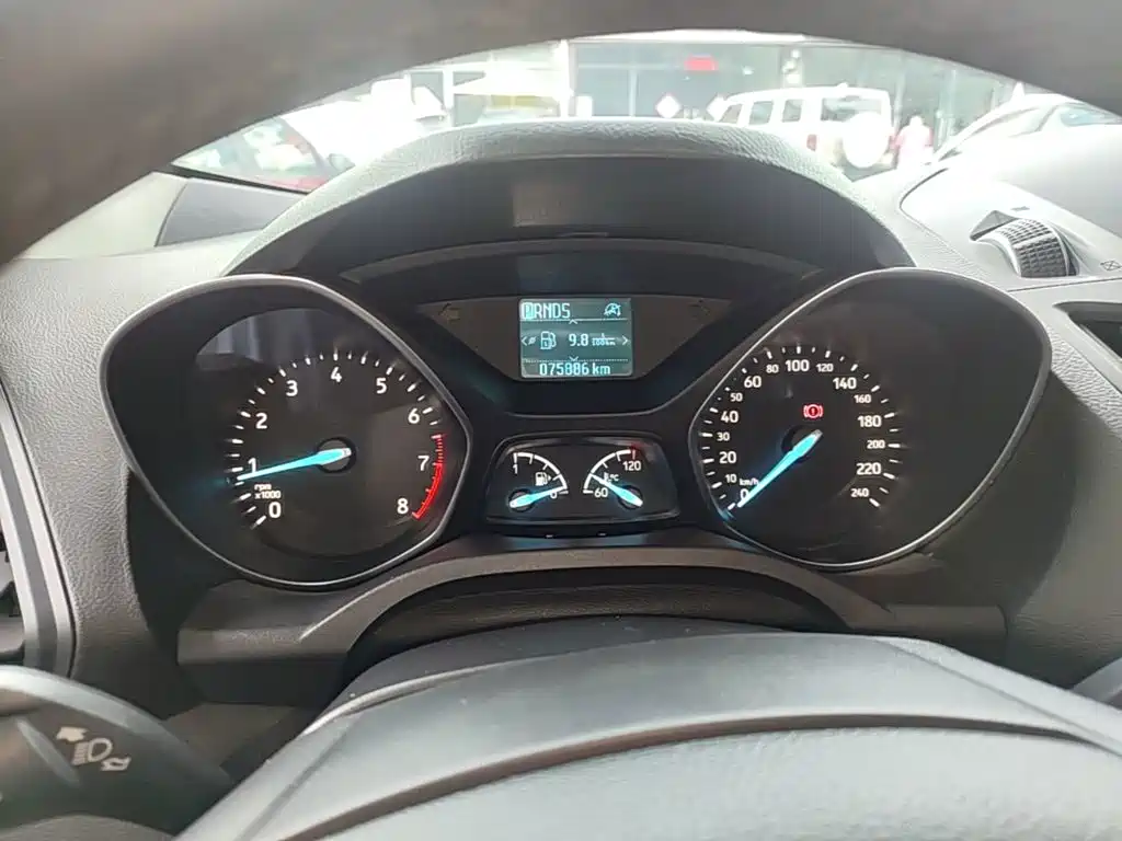 Escape 2019 EcoBoost 180 two-wheel drive platinum airfoil National VI купить на сайте DeffCars