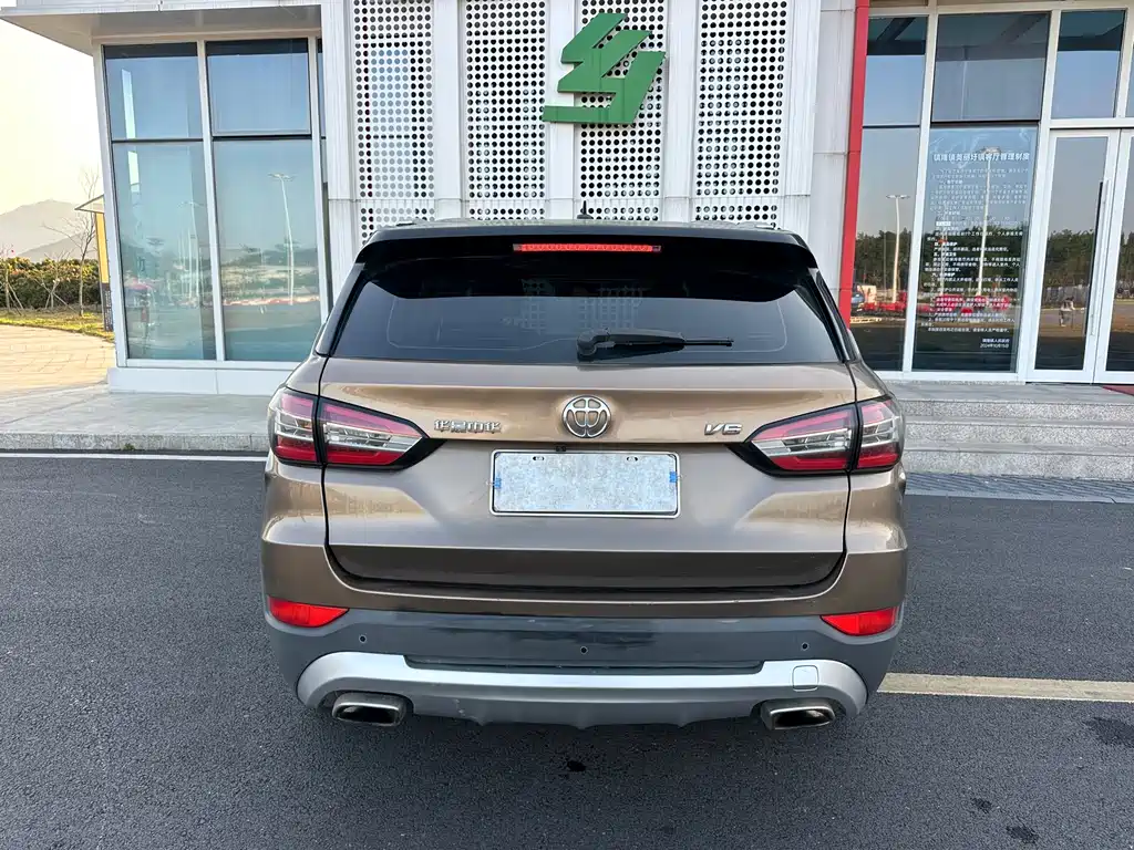 Zhonghua V6 2018 1.5T automatic premium model купить на сайте DeffCars