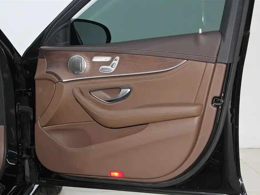 Mercedes-Benz E-Class 2022 E 300 L Luxury Model купить на сайте DeffCars