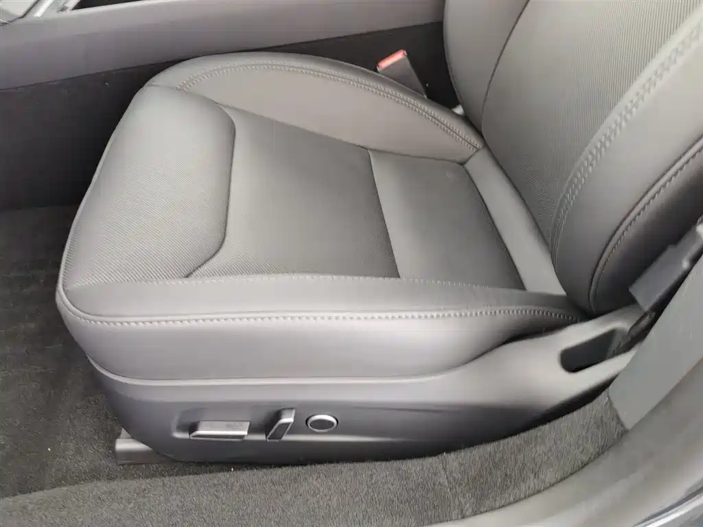 Model 3 2023 rear-wheel drive version купить на сайте DeffCars