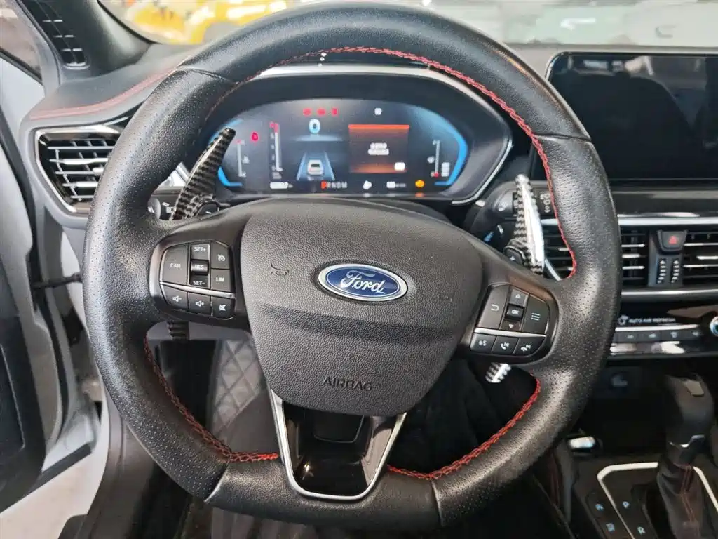 Focus 2022 Sedan EcoBoost 180 Automatic ST Line купить на сайте DeffCars