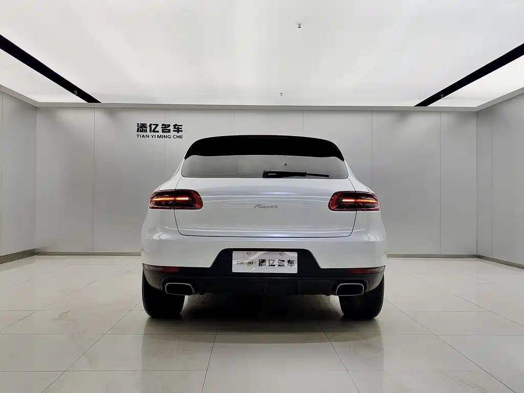 Macan 2017 Macan 2.0T купить на сайте DeffCars