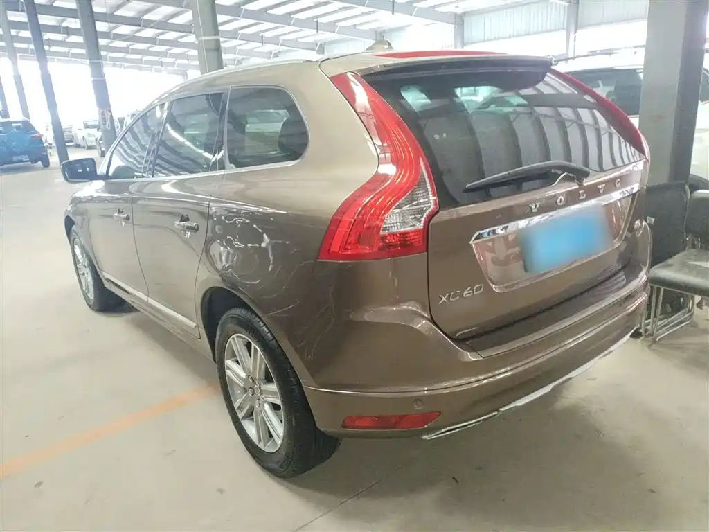 Volvo XC60 2016 T5 Zhiyuan Edition купить на сайте DeffCars