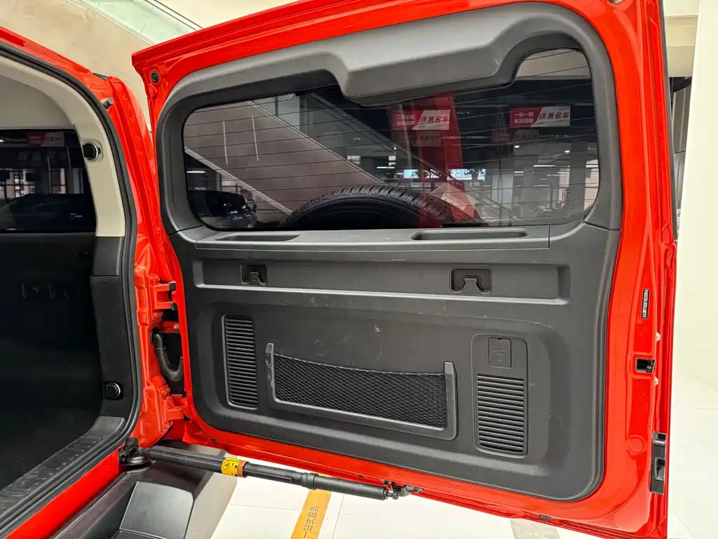 Tank 300 2023 Off-Road Version 2.0T Challenger купить на сайте DeffCars