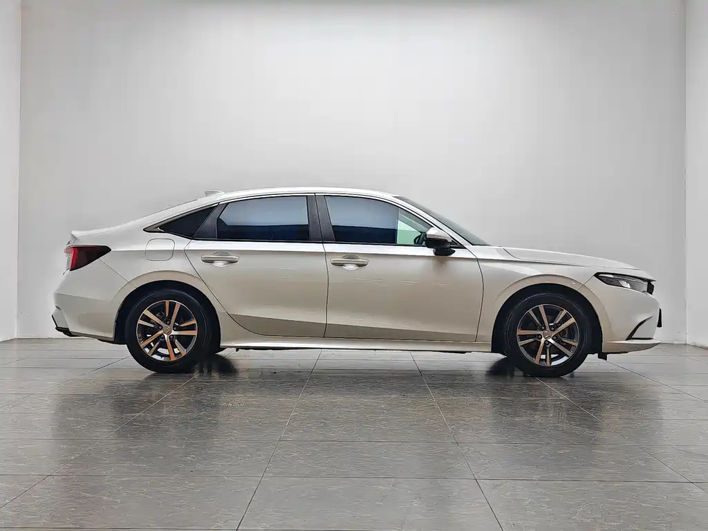 Model 2023 240TURBO CVT Leading Edition купить на сайте DeffCars