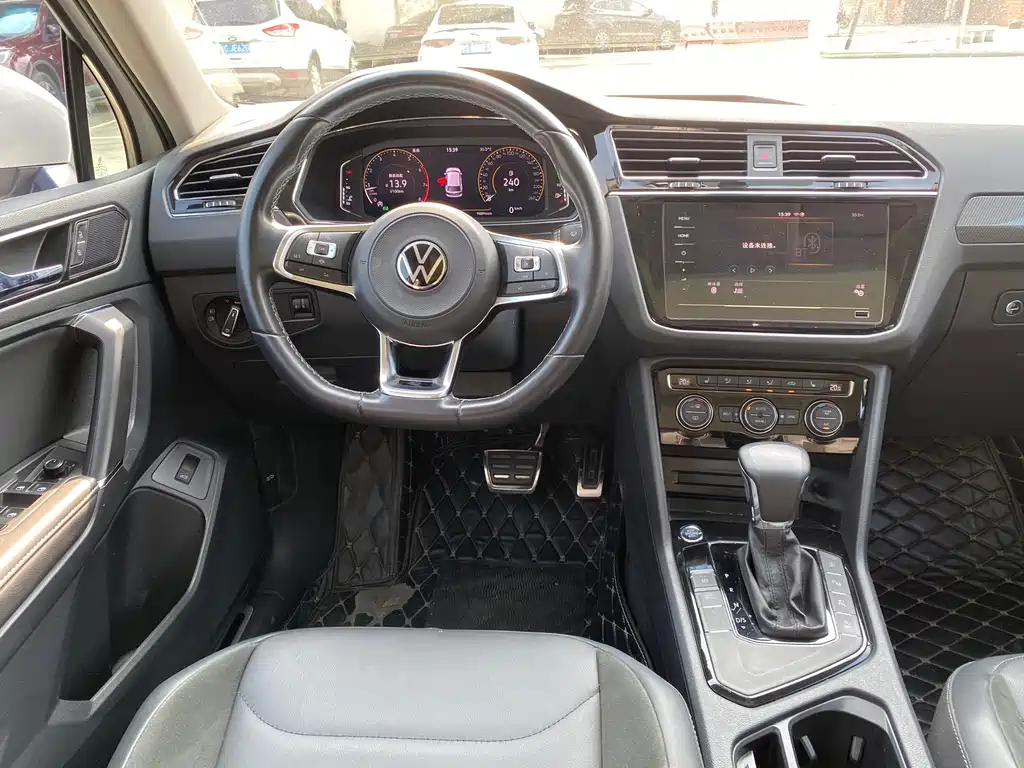 Tiguan L 2021 330TSI automatic two-wheel drive R-Line version купить на сайте DeffCars