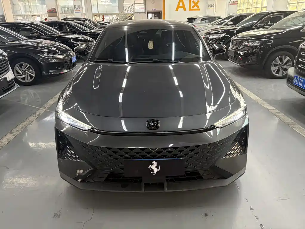 Changan UNI-V 2024 1.5T exclusive model купить на сайте DeffCars