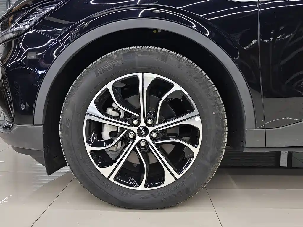 Voyager 2023 2.0T four-wheel drive premium version купить на сайте DeffCars