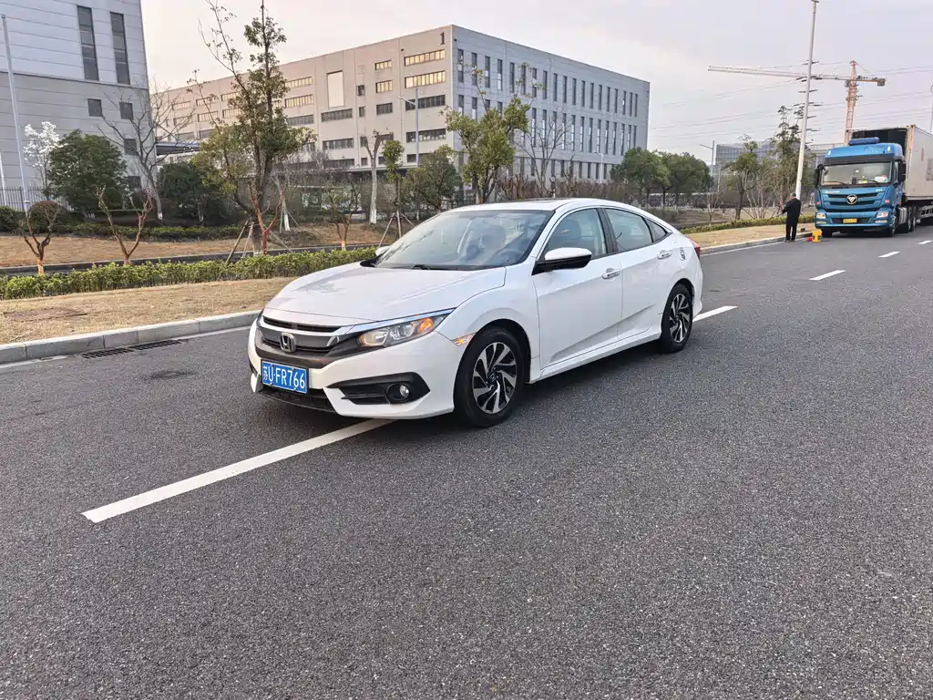 Civic 2016 220TURBO CVT Deluxe Edition купить на сайте DeffCars