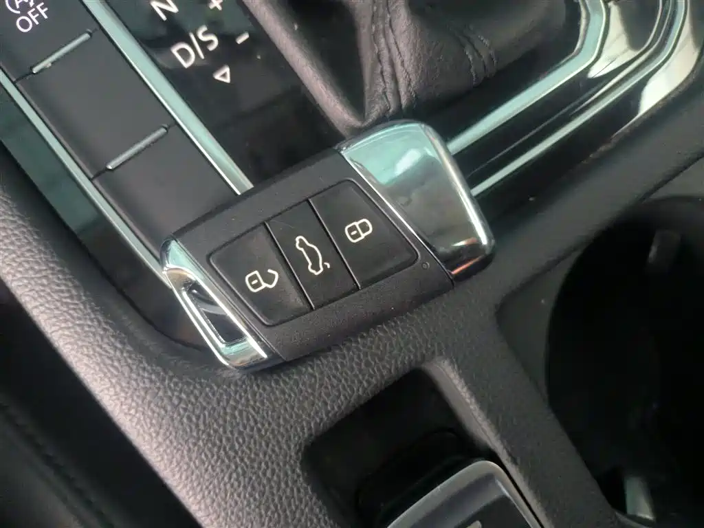 Magotan 2019 330TSI DSG leading model National VI купить на сайте DeffCars