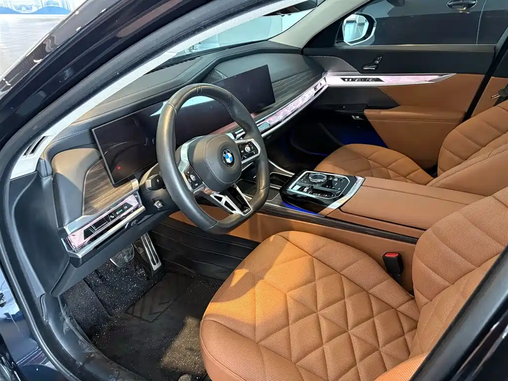BMW 7 Series 2023 735Li M Sports Package купить на сайте DeffCars