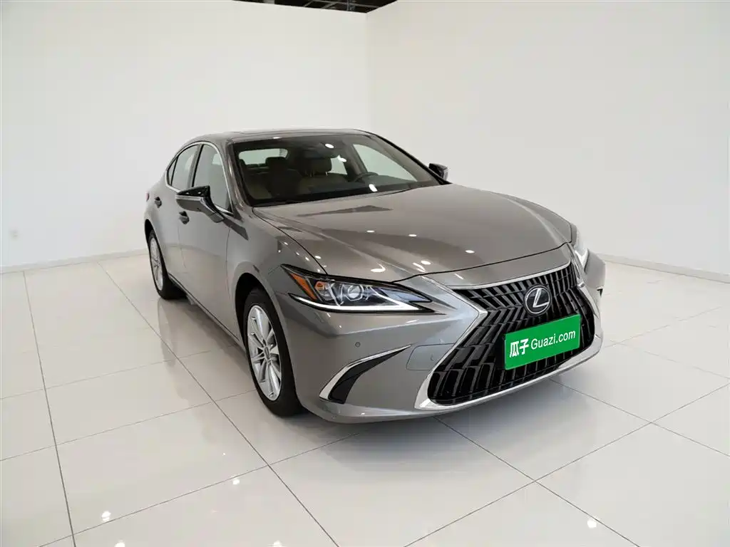 Lexus ES 2022 200 Excellence Edition купить на сайте DeffCars