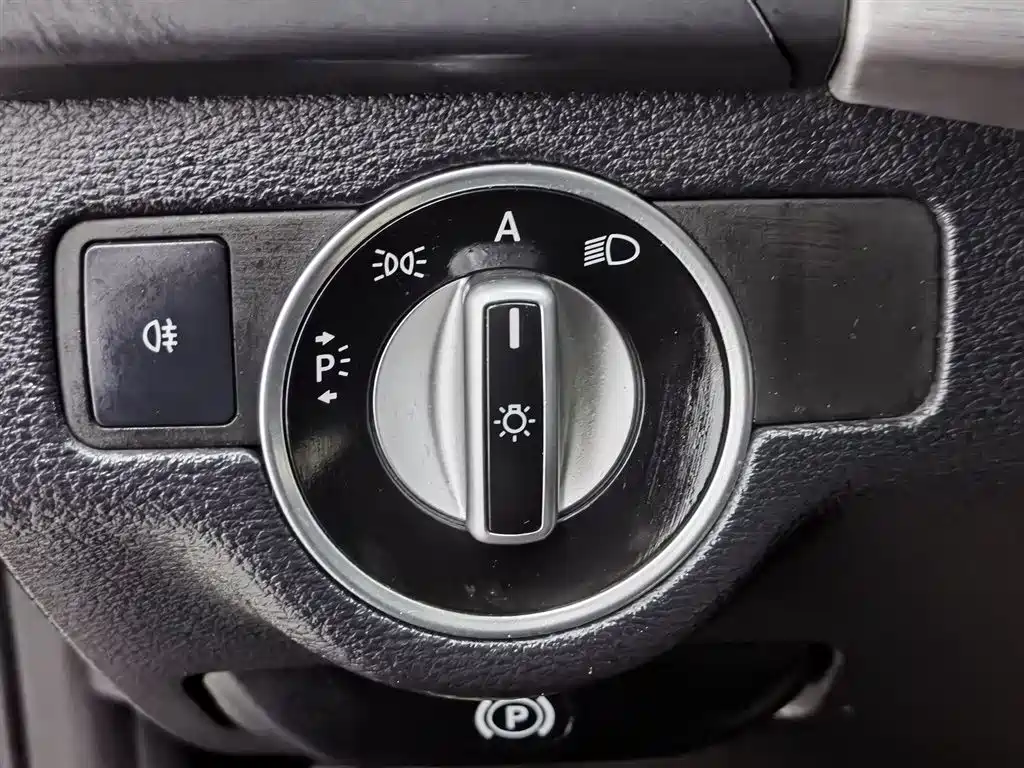 Mercedes-Benz GLK-class imported 2011 GLK 300 4MATIC luxury model купить на сайте DeffCars