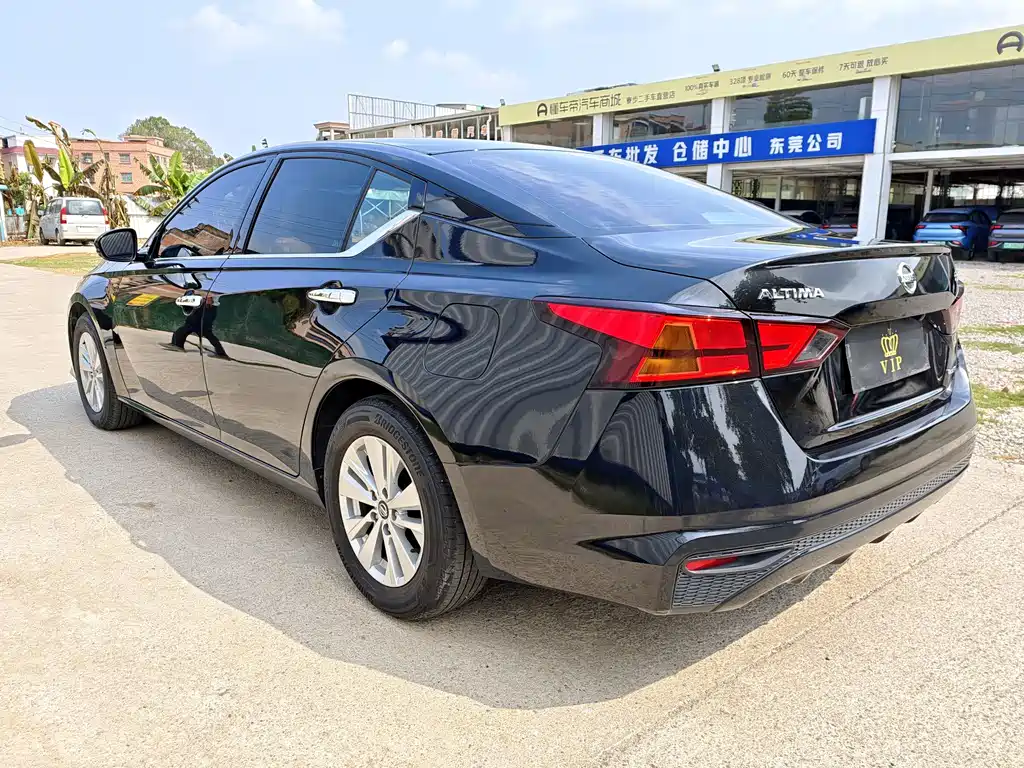 Teana 2022 2.0L XE Pure Edition купить на сайте DeffCars
