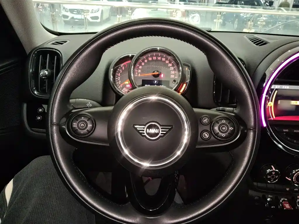 MINI COUNTRYMAN 2018 1.5T COOPER ALL4 Classic купить на сайте DeffCars