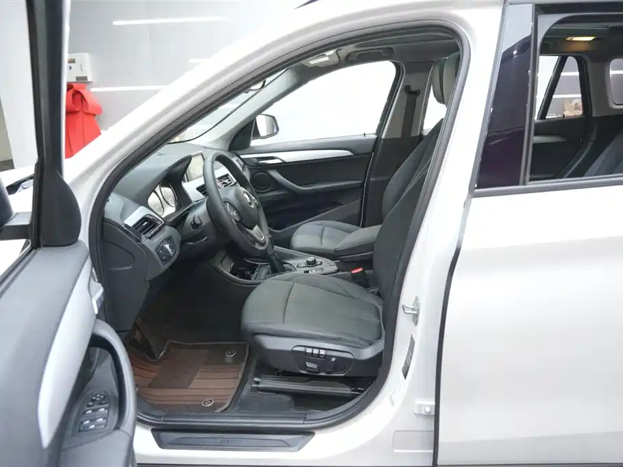 BMW X1 2019 sDrive18Li Fashion Model купить на сайте DeffCars