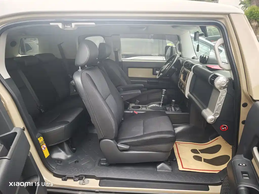 FJ Cruiser 2013 4.0L купить на сайте DeffCars