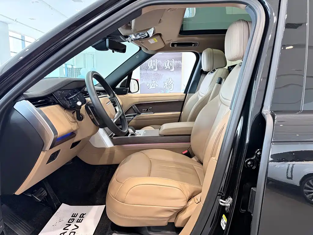 Range Rover 2024 3.0 L6 400PS Extended Edition купить на сайте DeffCars