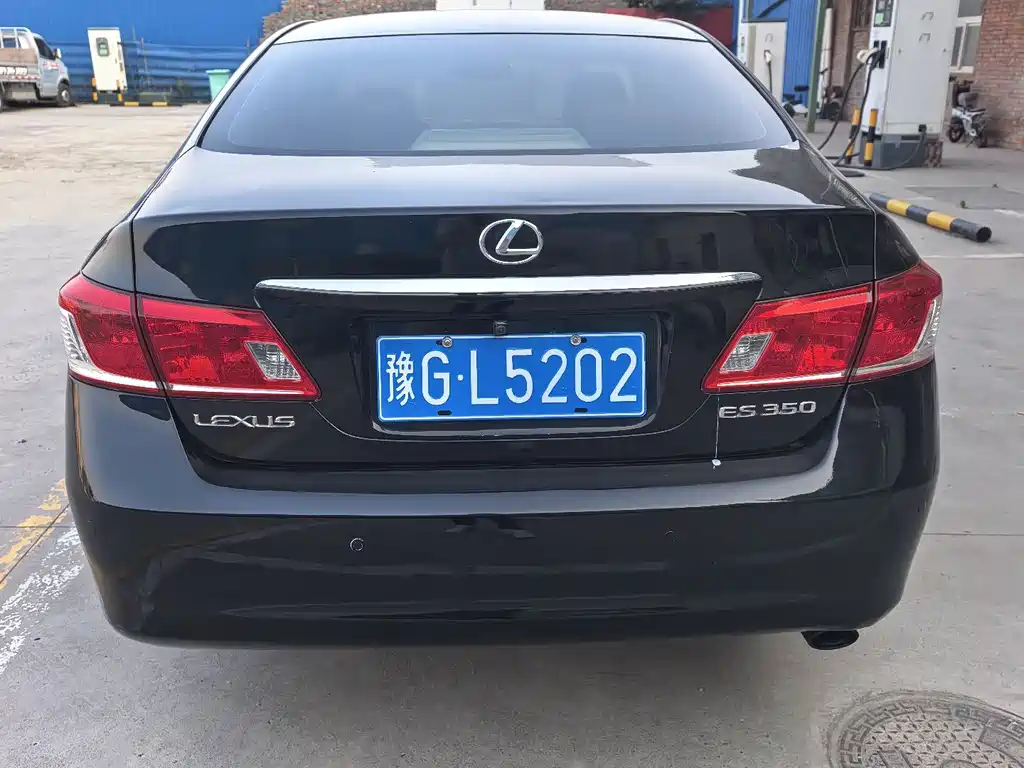 Lexus ES 2012 240 Special Limited Edition купить на сайте DeffCars