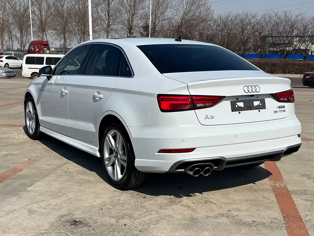 Audi A3 2019 Limousine 35 TFSI Fashion Type National V купить на сайте DeffCars