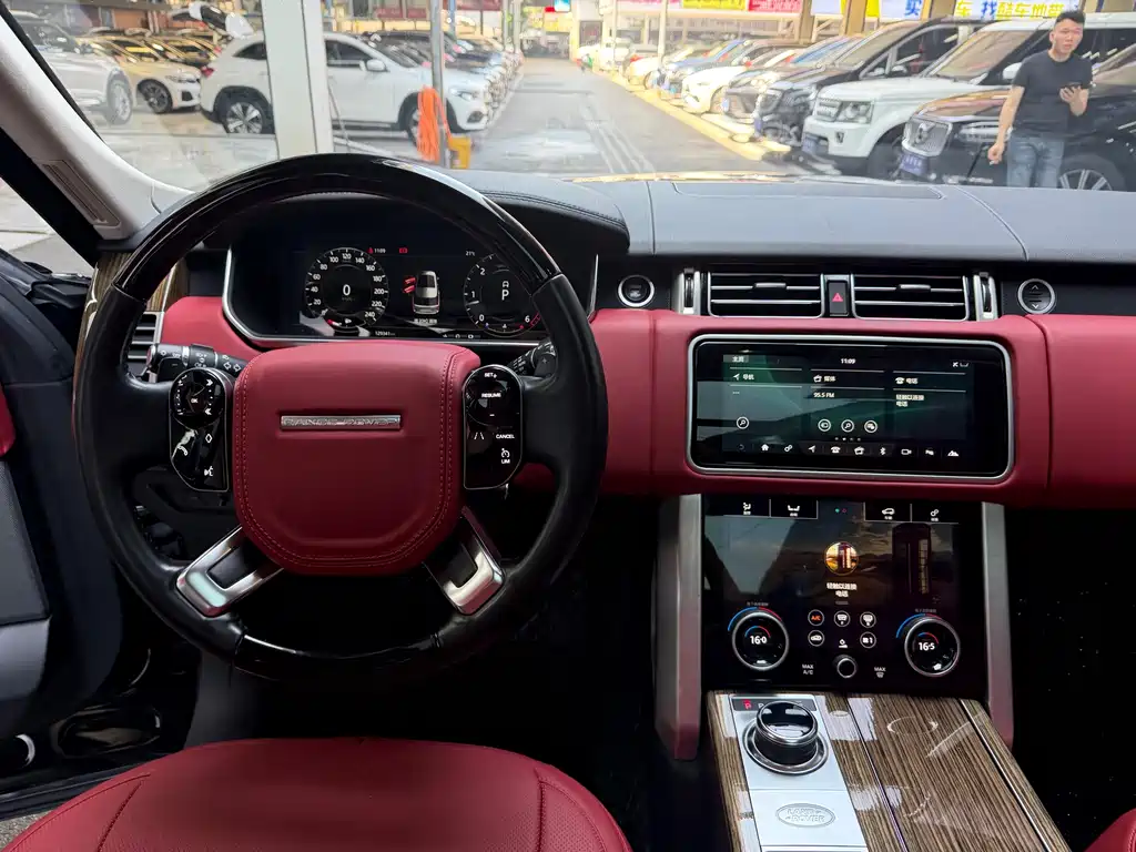 Range Rover 2019 3.0 SCV6 Legend Edition купить на сайте DeffCars