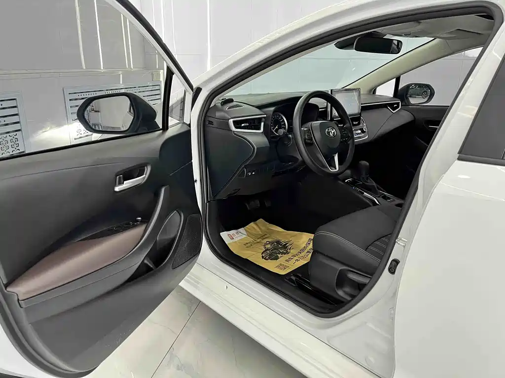 Corolla 2021 TNGA 1.5L CVT Elite Edition купить на сайте DeffCars