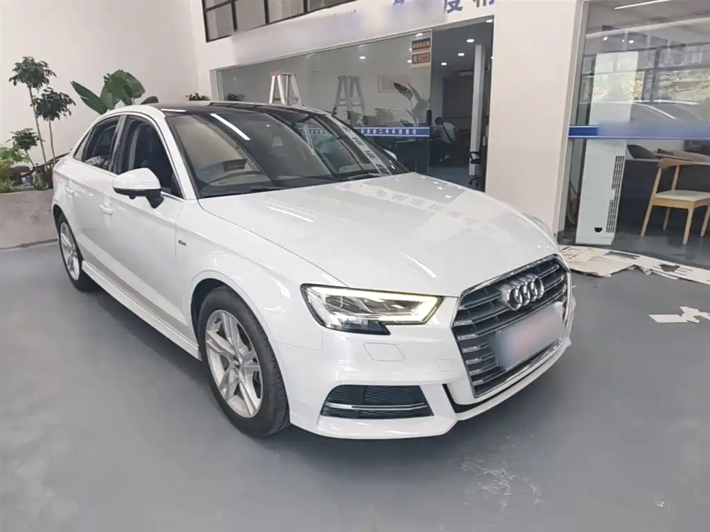Audi A3 2020 Limousine 35 TFSI Fashion Type National VI купить на сайте DeffCars