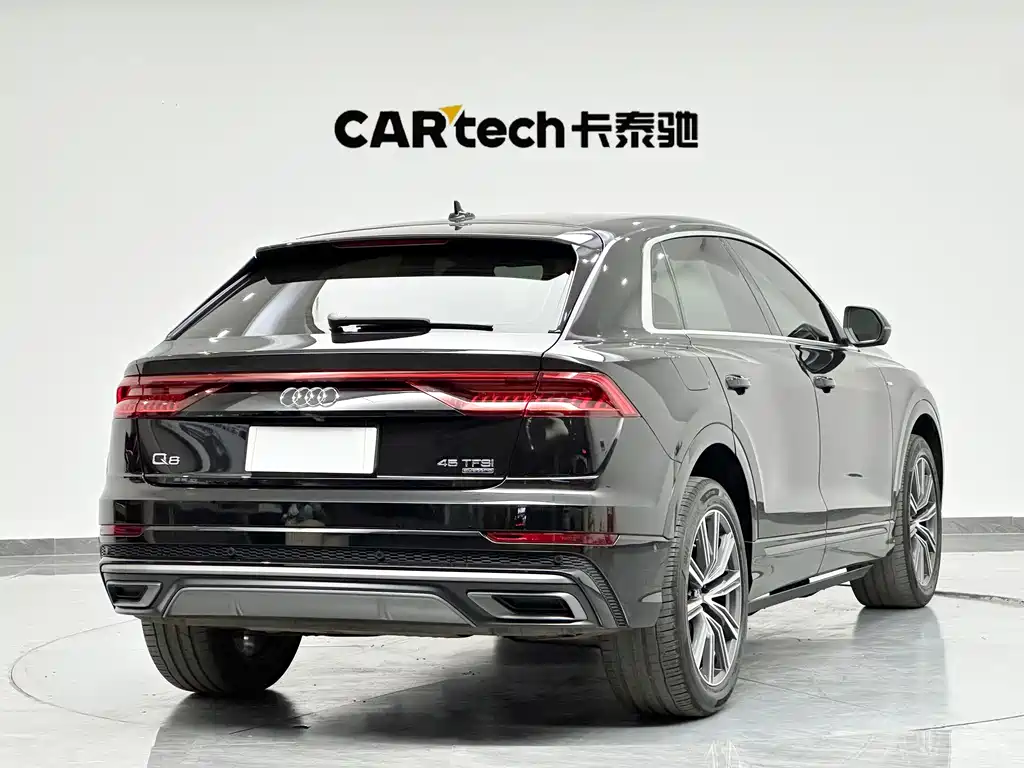 Audi Q8 2022 45 TFSI luxury and dynamic model купить на сайте DeffCars